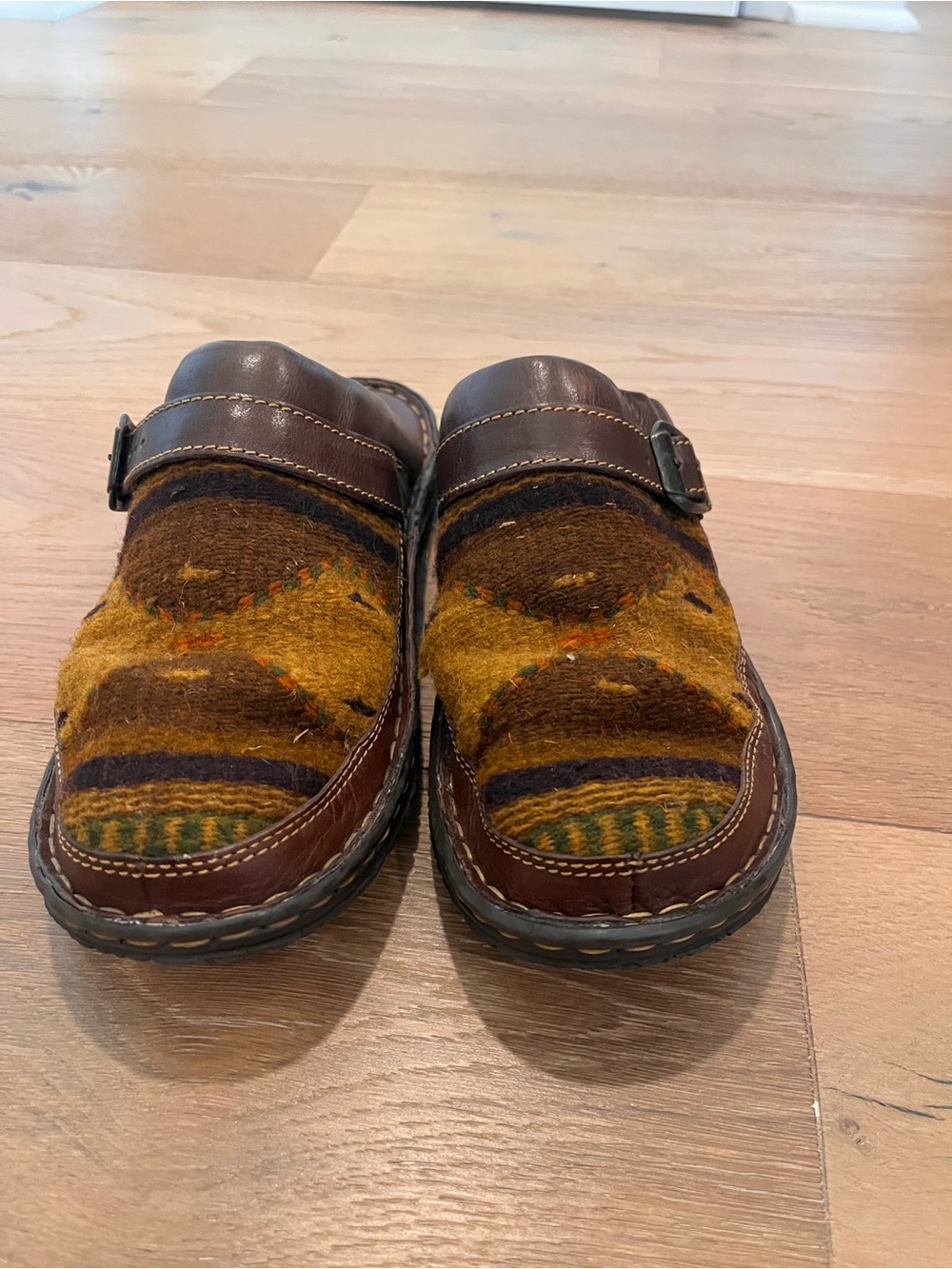 BORN Clogs Orange Brown Wool Southwestern Slip On Comfort Colorful Boho Western - Picture 2 of 11